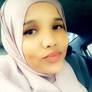 Meet your Posher, Safia